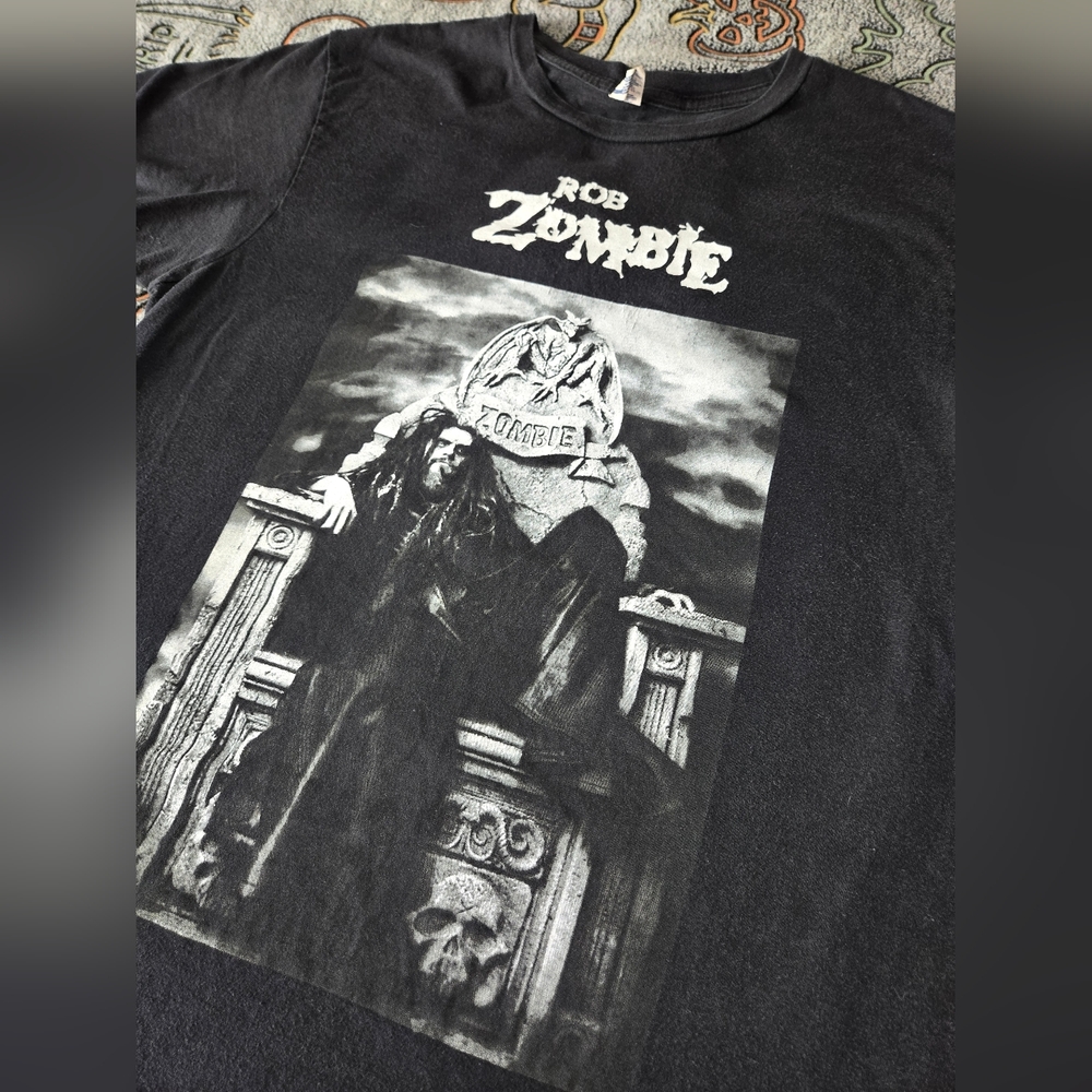 Rob Zombie T-Shirt On The Throne Size M